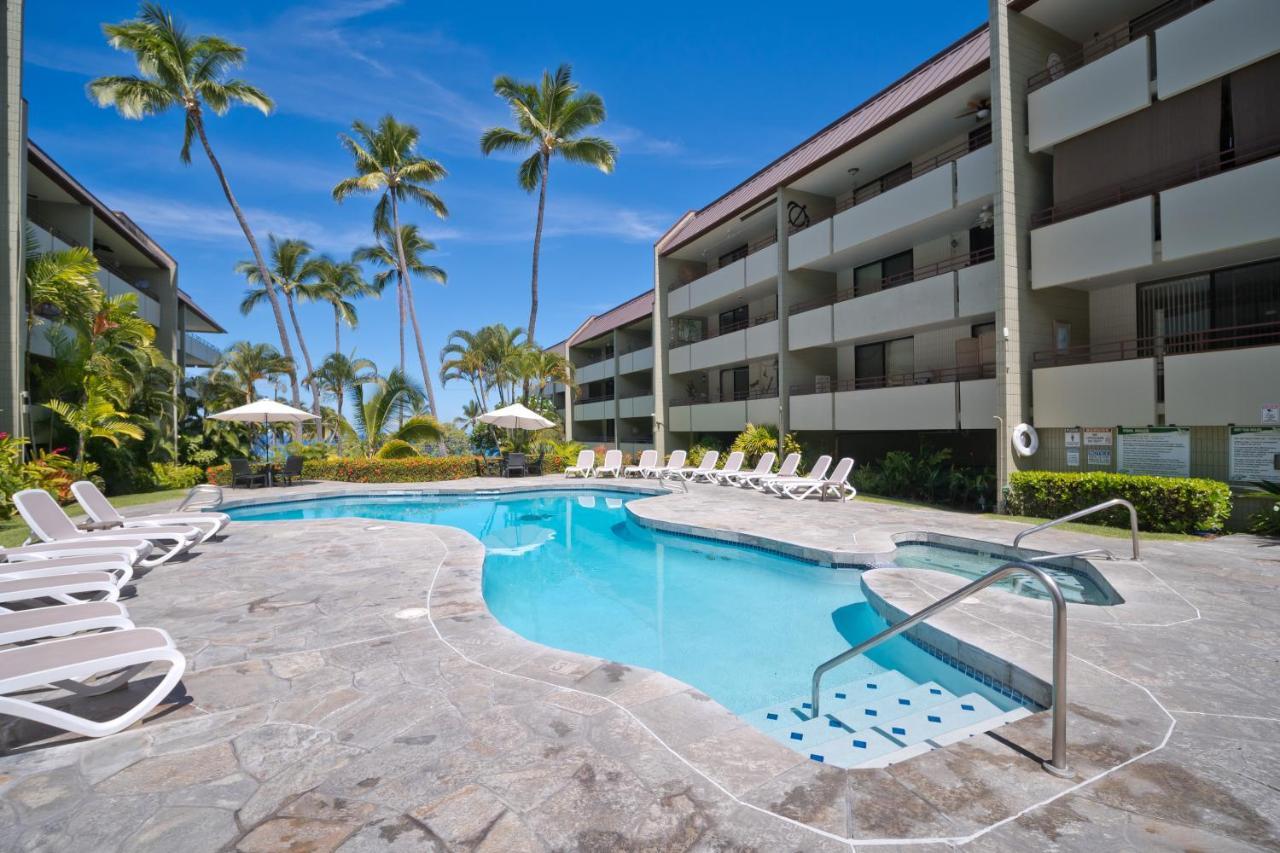 Family Getaway - Lava Room At Magic Sands Beach Kailua-Kona Exteriör bild