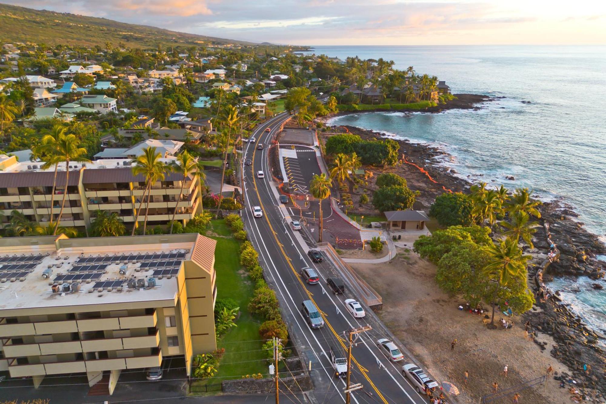 Family Getaway - Lava Room At Magic Sands Beach Kailua-Kona Exteriör bild